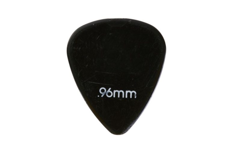 A Complete Guide To Guitar Pick Thickness And What You Should Choose