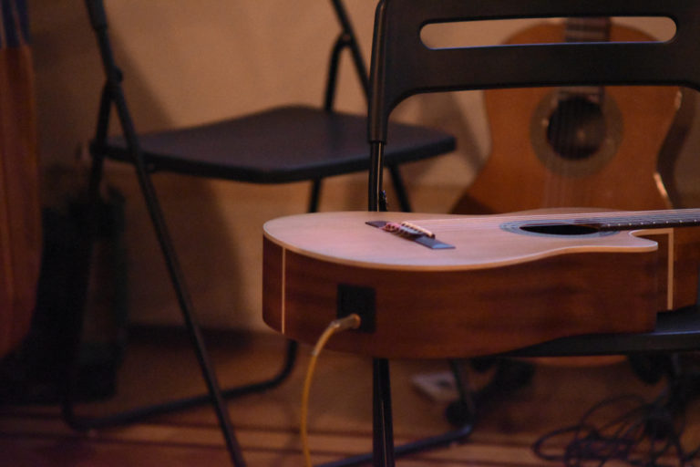 Which Is Best Acoustic Vs AcousticElectric Guitar? Tone Man